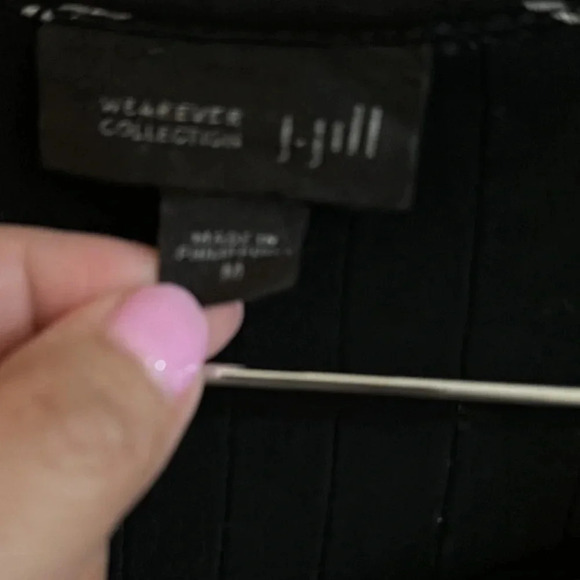 J. Jill Black and White Floral Tunic Size Medium - Picture 4 of 5